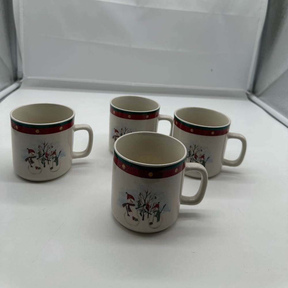 Set of 4 Royal Season RN2 Snowman Christmas Holiday Coffee Cups Mugs